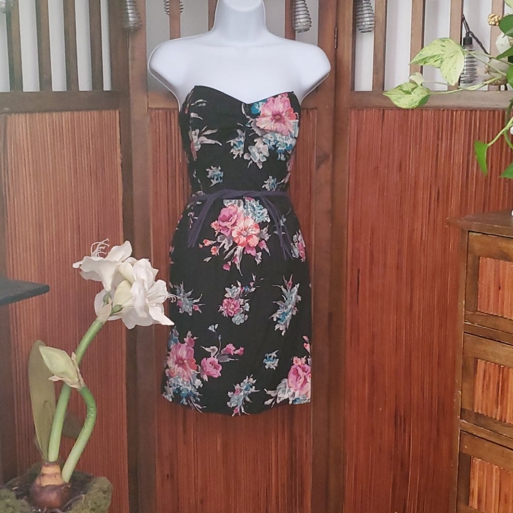Strapless dress
